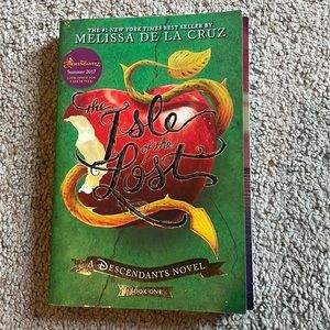 The Isle of the lost novel by Melissa De La Cruz